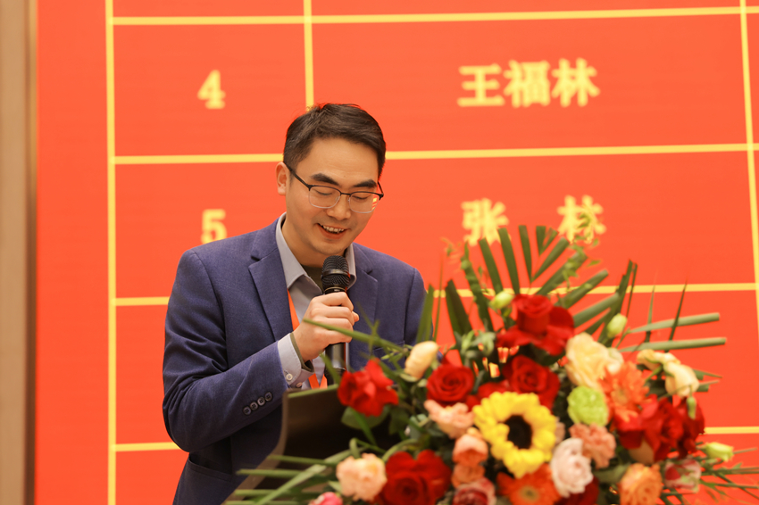 1762498725738067.jpg 王东红_副本.jpg